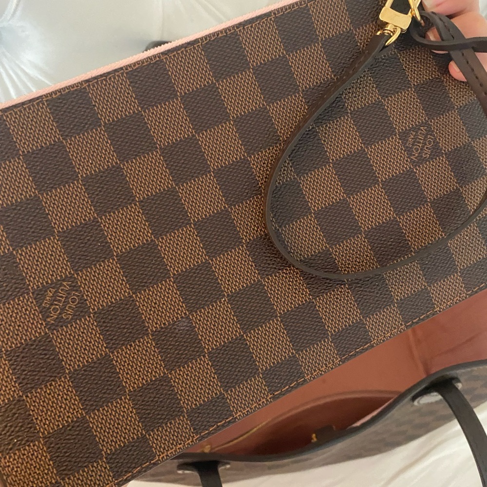 Louis Vuitton Neverfull mm - Picture 6 of 16